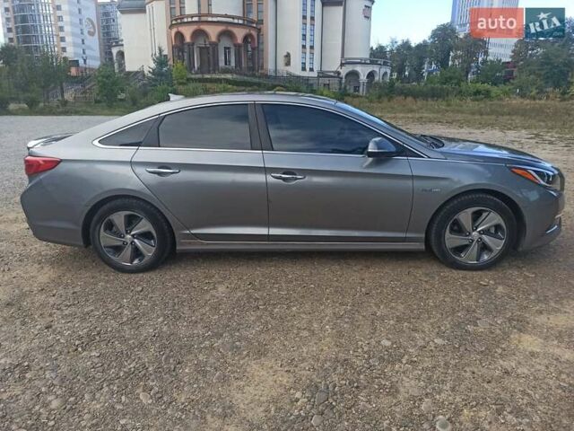 Сірий Хендай Соната, об'ємом двигуна 2 л та пробігом 116 тис. км за 14300 $, фото 5 на Automoto.ua