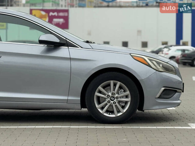 Сірий Хендай Соната, об'ємом двигуна 2.4 л та пробігом 167 тис. км за 8900 $, фото 19 на Automoto.ua