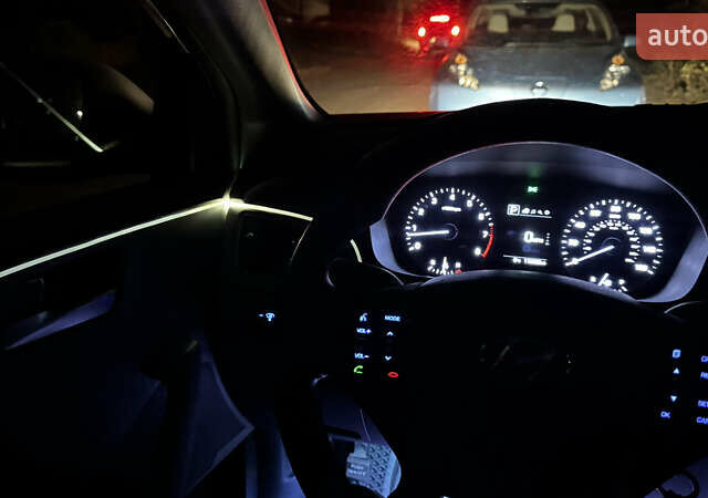 Серый Хендай Соната, объемом двигателя 2.36 л и пробегом 187 тыс. км за 9500 $, фото 19 на Automoto.ua