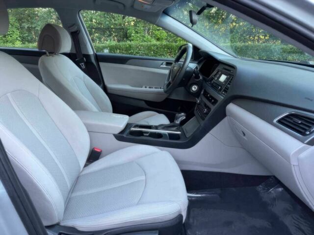 Хендай Соната 2017 в Житомире на Automoto.ua Серый Хендай Соната, объемом двигателя 2.4 л и пробегом 63 тыс. км за 10000 $, фото 9 на Automoto.ua