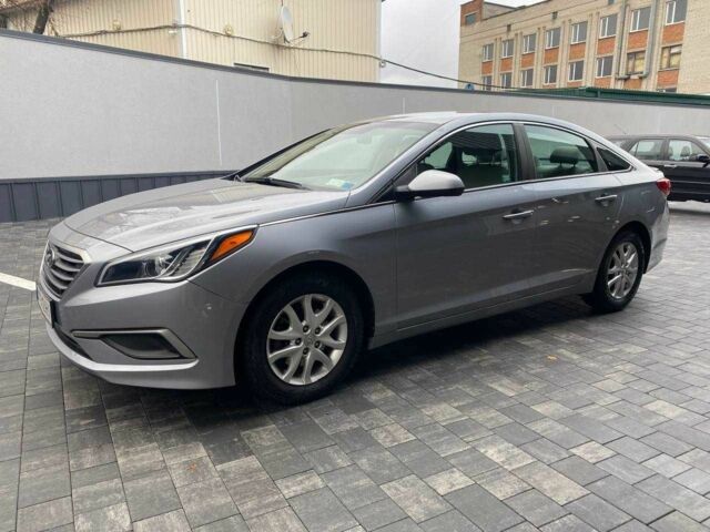 Серый Хендай Соната, объемом двигателя 2.4 л и пробегом 177 тыс. км за 10950 $, фото 3 на Automoto.ua