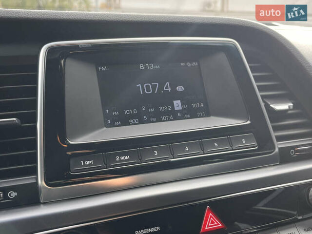 Серый Хендай Соната, объемом двигателя 2 л и пробегом 165 тыс. км за 12900 $, фото 34 на Automoto.ua