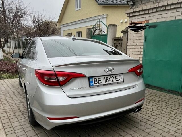 Сірий Хендай Соната, об'ємом двигуна 2.4 л та пробігом 124 тис. км за 12499 $, фото 2 на Automoto.ua