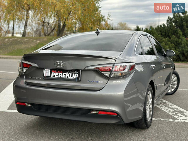 Серый Хендай Соната, объемом двигателя 2 л и пробегом 86 тыс. км за 14999 $, фото 5 на Automoto.ua