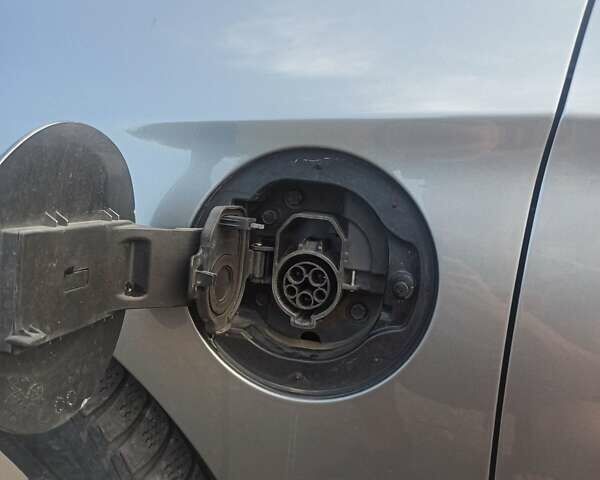 Сірий Хендай Соната, об'ємом двигуна 2 л та пробігом 116 тис. км за 14300 $, фото 1 на Automoto.ua