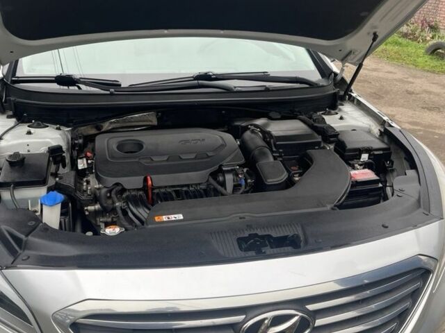 Сірий Хендай Соната, об'ємом двигуна 2.4 л та пробігом 124 тис. км за 12499 $, фото 3 на Automoto.ua