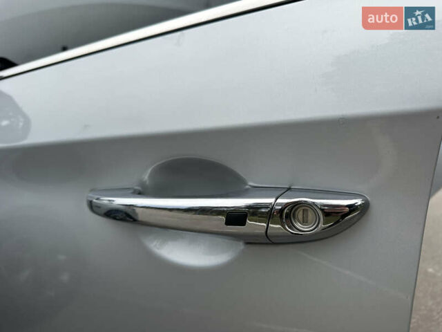 Сірий Хендай Соната, об'ємом двигуна 2 л та пробігом 140 тис. км за 14300 $, фото 34 на Automoto.ua
