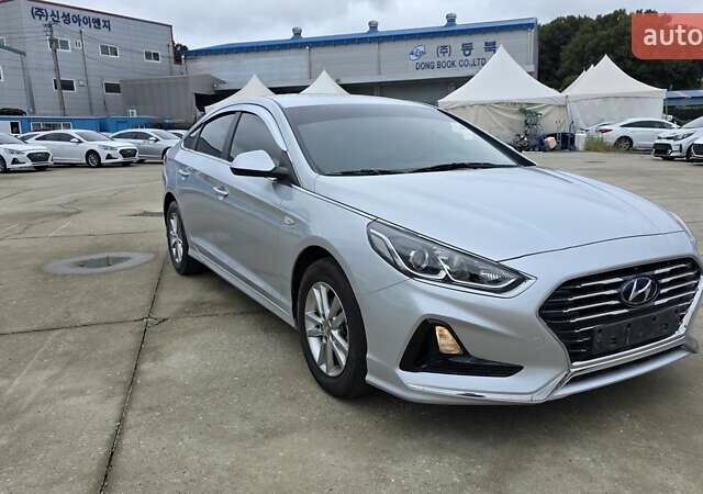 Сірий Хендай Соната, об'ємом двигуна 2 л та пробігом 384 тис. км за 10990 $, фото 2 на Automoto.ua