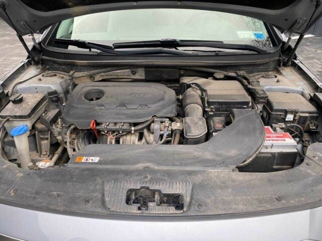 Серый Хендай Соната, объемом двигателя 2.4 л и пробегом 177 тыс. км за 10950 $, фото 18 на Automoto.ua