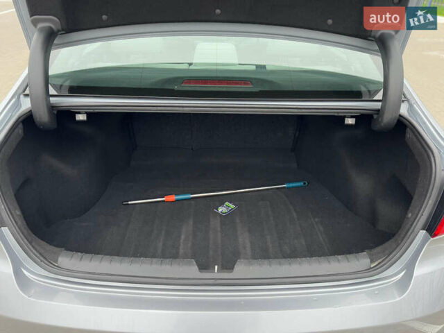Сірий Хендай Соната, об'ємом двигуна 2.4 л та пробігом 167 тис. км за 8900 $, фото 44 на Automoto.ua