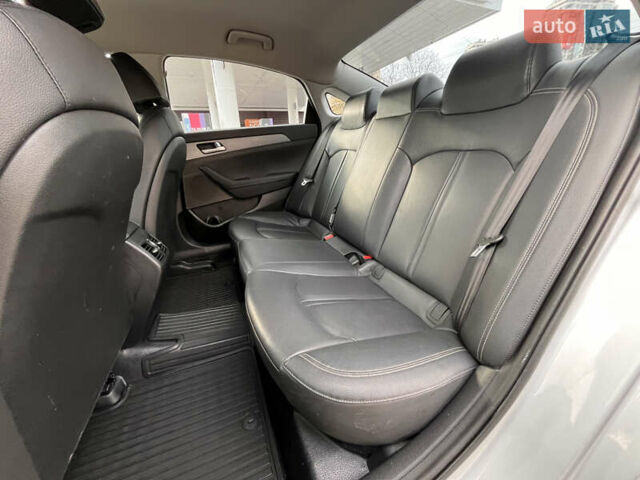 Серый Хендай Соната, объемом двигателя 2 л и пробегом 165 тыс. км за 12900 $, фото 47 на Automoto.ua