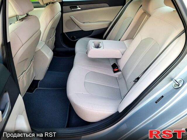 Серый Хендай Соната, объемом двигателя 2.4 л и пробегом 185 тыс. км за 8300 $, фото 10 на Automoto.ua