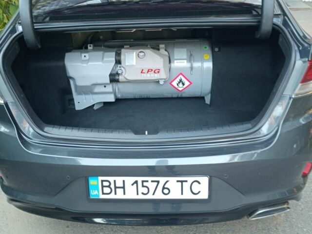 Сірий Хендай Соната, об'ємом двигуна 2 л та пробігом 201 тис. км за 14000 $, фото 3 на Automoto.ua