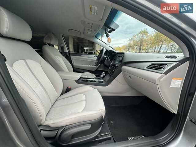 Серый Хендай Соната, объемом двигателя 2 л и пробегом 86 тыс. км за 14999 $, фото 35 на Automoto.ua