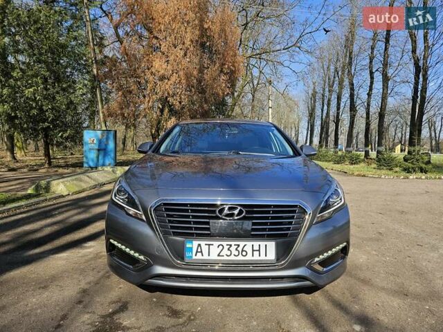Сірий Хендай Соната, об'ємом двигуна 2 л та пробігом 138 тис. км за 14590 $, фото 1 на Automoto.ua