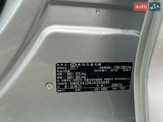 Сірий Хендай Соната, об'ємом двигуна 2 л та пробігом 170 тис. км за 15000 $, фото 1 на Automoto.ua