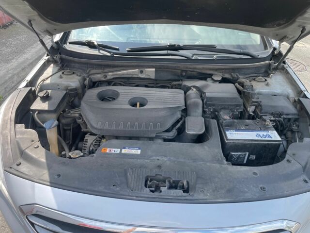 Серый Хендай Соната, объемом двигателя 2 л и пробегом 360 тыс. км за 8450 $, фото 6 на Automoto.ua