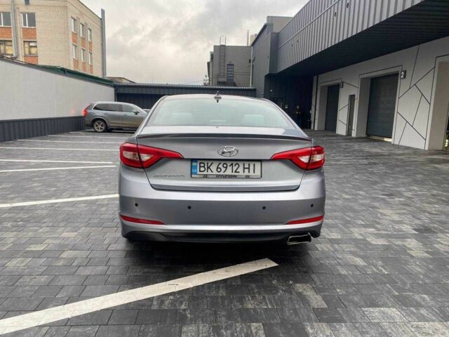 Серый Хендай Соната, объемом двигателя 2.4 л и пробегом 177 тыс. км за 10950 $, фото 6 на Automoto.ua