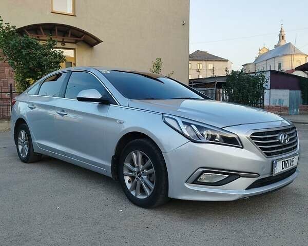 Серый Хендай Соната, объемом двигателя 2 л и пробегом 337 тыс. км за 10900 $, фото 8 на Automoto.ua