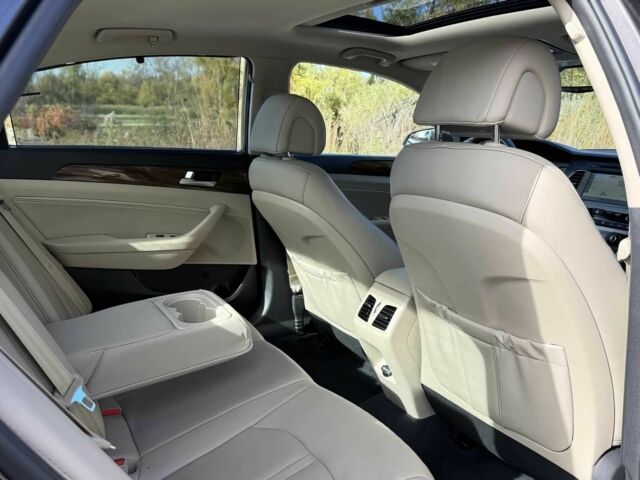 Серый Хендай Соната, объемом двигателя 2.4 л и пробегом 62 тыс. км за 11000 $, фото 9 на Automoto.ua