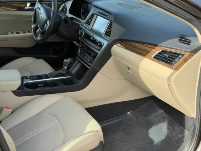 Серый Хендай Соната, объемом двигателя 2.4 л и пробегом 62 тыс. км за 11000 $, фото 6 на Automoto.ua