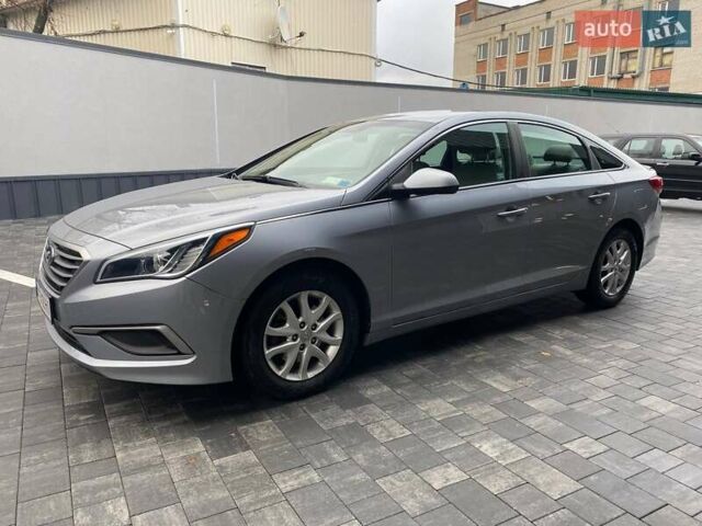 Серый Хендай Соната, объемом двигателя 2.36 л и пробегом 177 тыс. км за 10950 $, фото 3 на Automoto.ua
