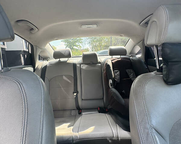 Серый Хендай Соната, объемом двигателя 2.36 л и пробегом 280 тыс. км за 10500 $, фото 19 на Automoto.ua