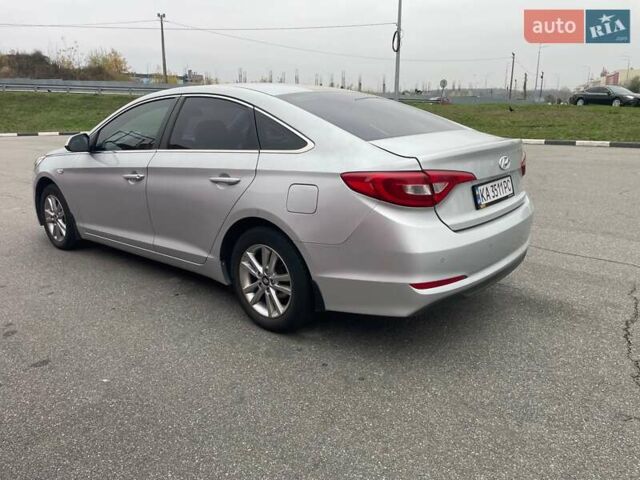 Серый Хендай Соната, объемом двигателя 2 л и пробегом 360 тыс. км за 8399 $, фото 1 на Automoto.ua