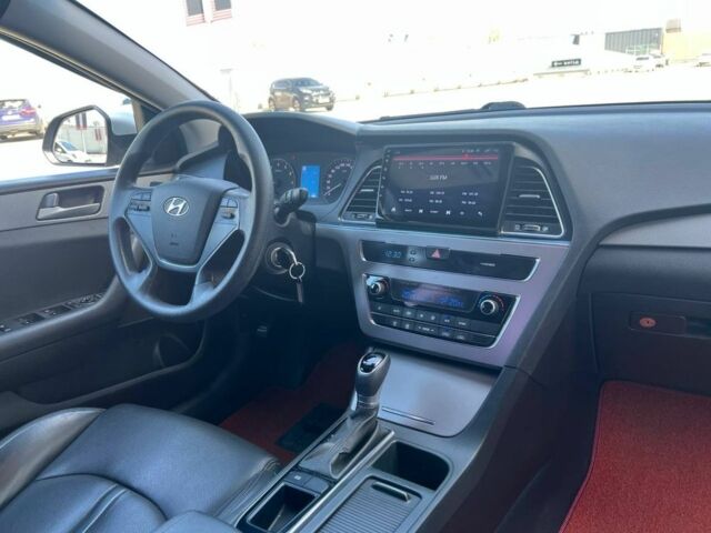 Серый Хендай Соната, объемом двигателя 2 л и пробегом 273 тыс. км за 11000 $, фото 19 на Automoto.ua