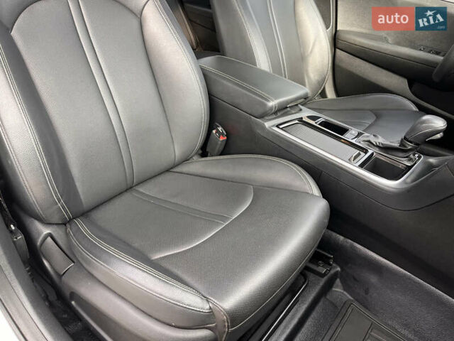 Серый Хендай Соната, объемом двигателя 2 л и пробегом 165 тыс. км за 12900 $, фото 43 на Automoto.ua