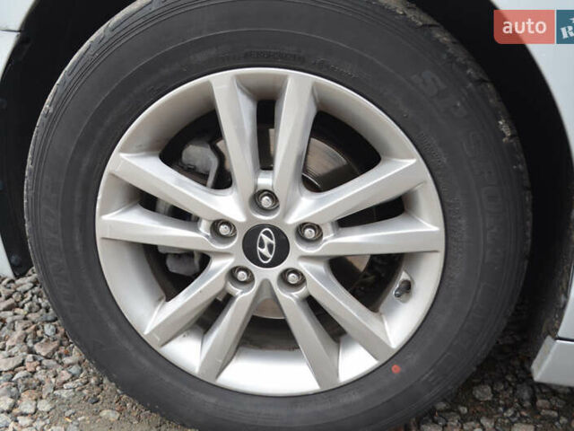 Серый Хендай Соната, объемом двигателя 2 л и пробегом 385 тыс. км за 9500 $, фото 10 на Automoto.ua