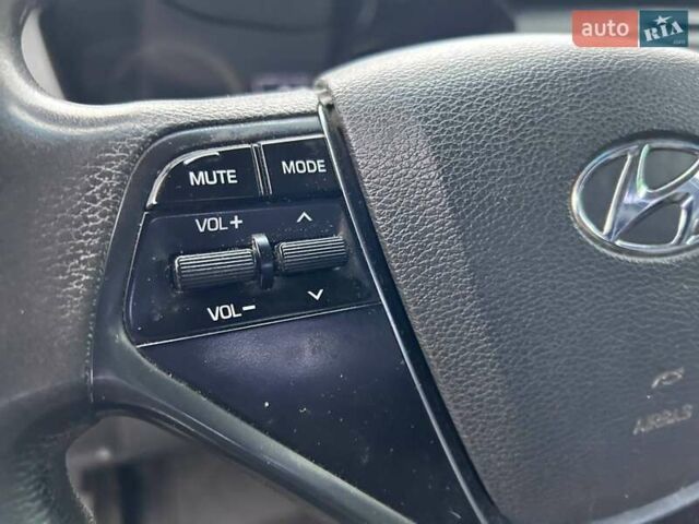 Серый Хендай Соната, объемом двигателя 2 л и пробегом 328 тыс. км за 7290 $, фото 16 на Automoto.ua