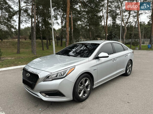 Сірий Хендай Соната, об'ємом двигуна 2 л та пробігом 140 тис. км за 14300 $, фото 10 на Automoto.ua