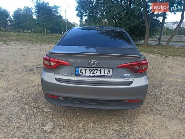 Сірий Хендай Соната, об'ємом двигуна 2 л та пробігом 116 тис. км за 14300 $, фото 7 на Automoto.ua