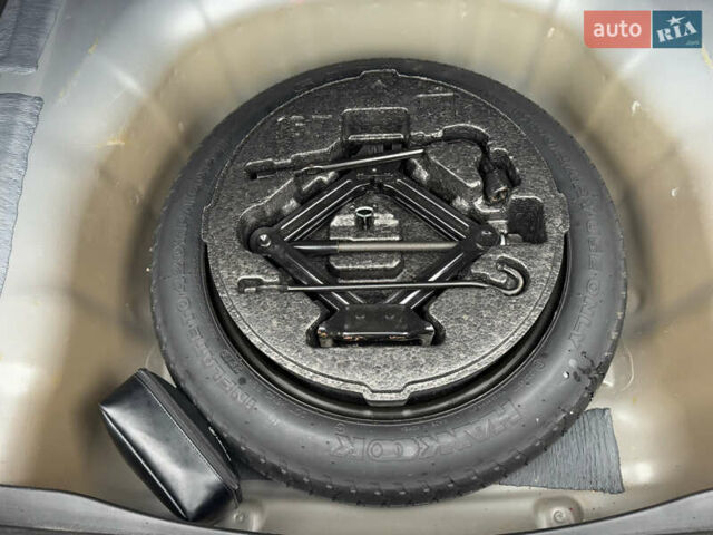 Сірий Хендай Соната, об'ємом двигуна 2.4 л та пробігом 167 тис. км за 8900 $, фото 46 на Automoto.ua