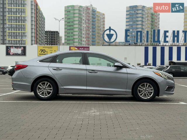 Сірий Хендай Соната, об'ємом двигуна 2.4 л та пробігом 167 тис. км за 8900 $, фото 21 на Automoto.ua