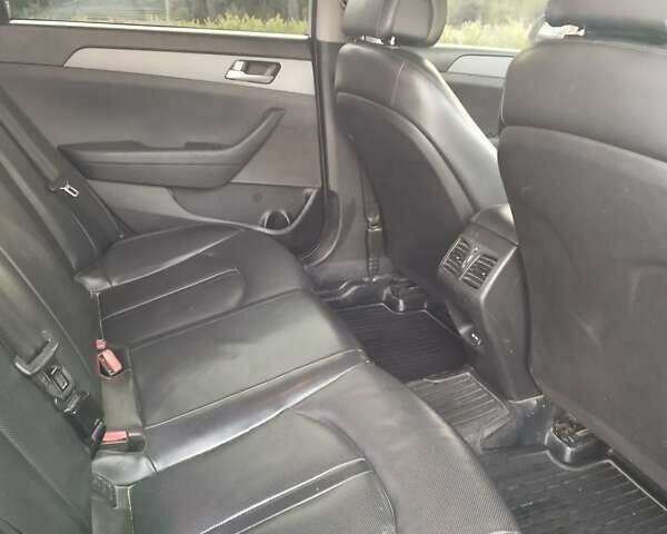 Серый Хендай Соната, объемом двигателя 2 л и пробегом 337 тыс. км за 10900 $, фото 10 на Automoto.ua