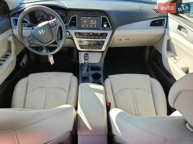 Серый Хендай Соната, объемом двигателя 2 л и пробегом 169 тыс. км за 1500 $, фото 6 на Automoto.ua