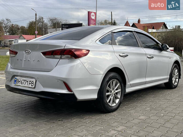 Серый Хендай Соната, объемом двигателя 2 л и пробегом 165 тыс. км за 12900 $, фото 20 на Automoto.ua