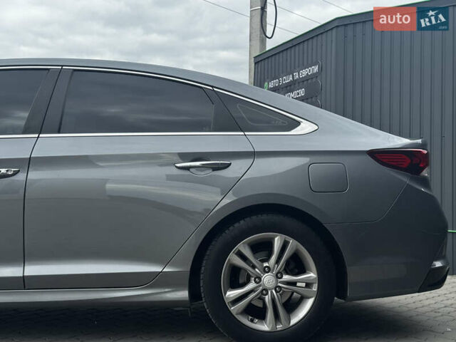 Серый Хендай Соната, объемом двигателя 2.4 л и пробегом 133 тыс. км за 13850 $, фото 9 на Automoto.ua