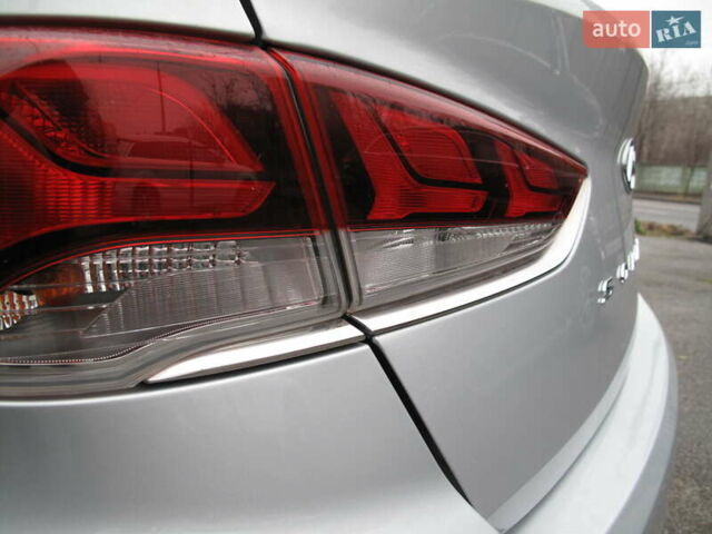 Сірий Хендай Соната, об'ємом двигуна 0 л та пробігом 256 тис. км за 13999 $, фото 52 на Automoto.ua