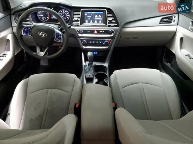 Серый Хендай Соната, объемом двигателя 2.4 л и пробегом 109 тыс. км за 2450 $, фото 7 на Automoto.ua