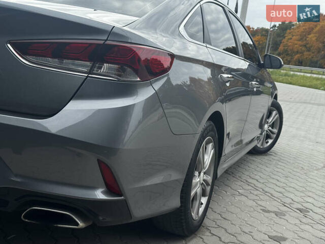 Серый Хендай Соната, объемом двигателя 2.4 л и пробегом 133 тыс. км за 13850 $, фото 10 на Automoto.ua
