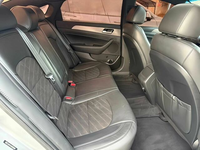 Сірий Хендай Соната, об'ємом двигуна 2.4 л та пробігом 37 тис. км за 8500 $, фото 13 на Automoto.ua