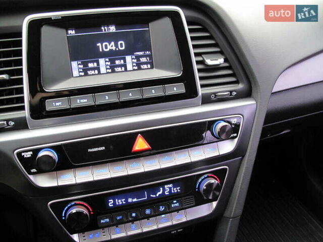 Сірий Хендай Соната, об'ємом двигуна 0 л та пробігом 256 тис. км за 13999 $, фото 76 на Automoto.ua