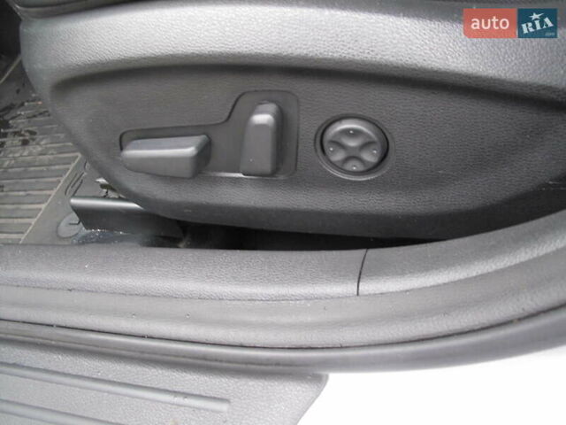 Сірий Хендай Соната, об'ємом двигуна 0 л та пробігом 256 тис. км за 13999 $, фото 17 на Automoto.ua