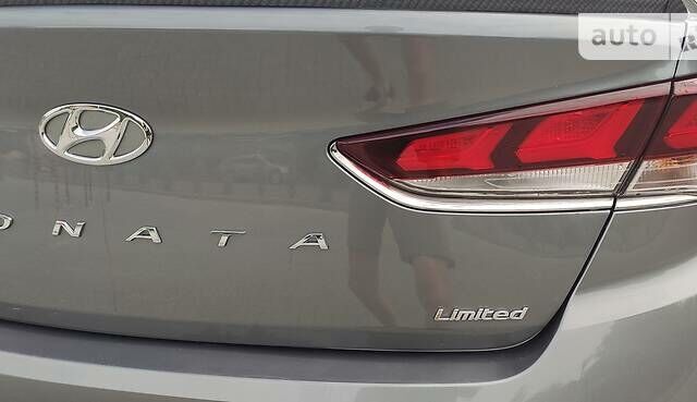 Серый Хендай Соната, объемом двигателя 2.4 л и пробегом 93 тыс. км за 14154 $, фото 11 на Automoto.ua