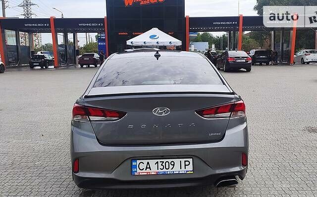 Серый Хендай Соната, объемом двигателя 2.4 л и пробегом 93 тыс. км за 14154 $, фото 6 на Automoto.ua