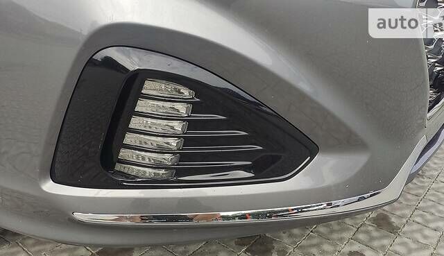 Серый Хендай Соната, объемом двигателя 2.4 л и пробегом 93 тыс. км за 14154 $, фото 9 на Automoto.ua