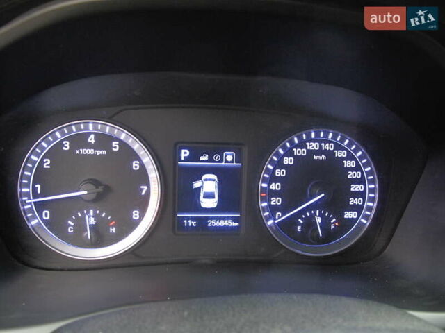 Сірий Хендай Соната, об'ємом двигуна 0 л та пробігом 256 тис. км за 13999 $, фото 57 на Automoto.ua